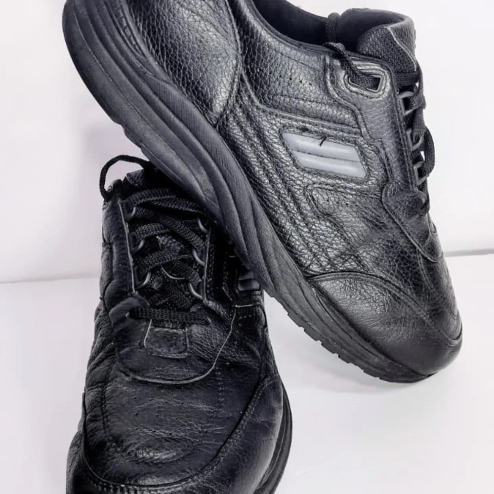 SAS. Men's Black Leather Shoes size 14 pre owned good condition
